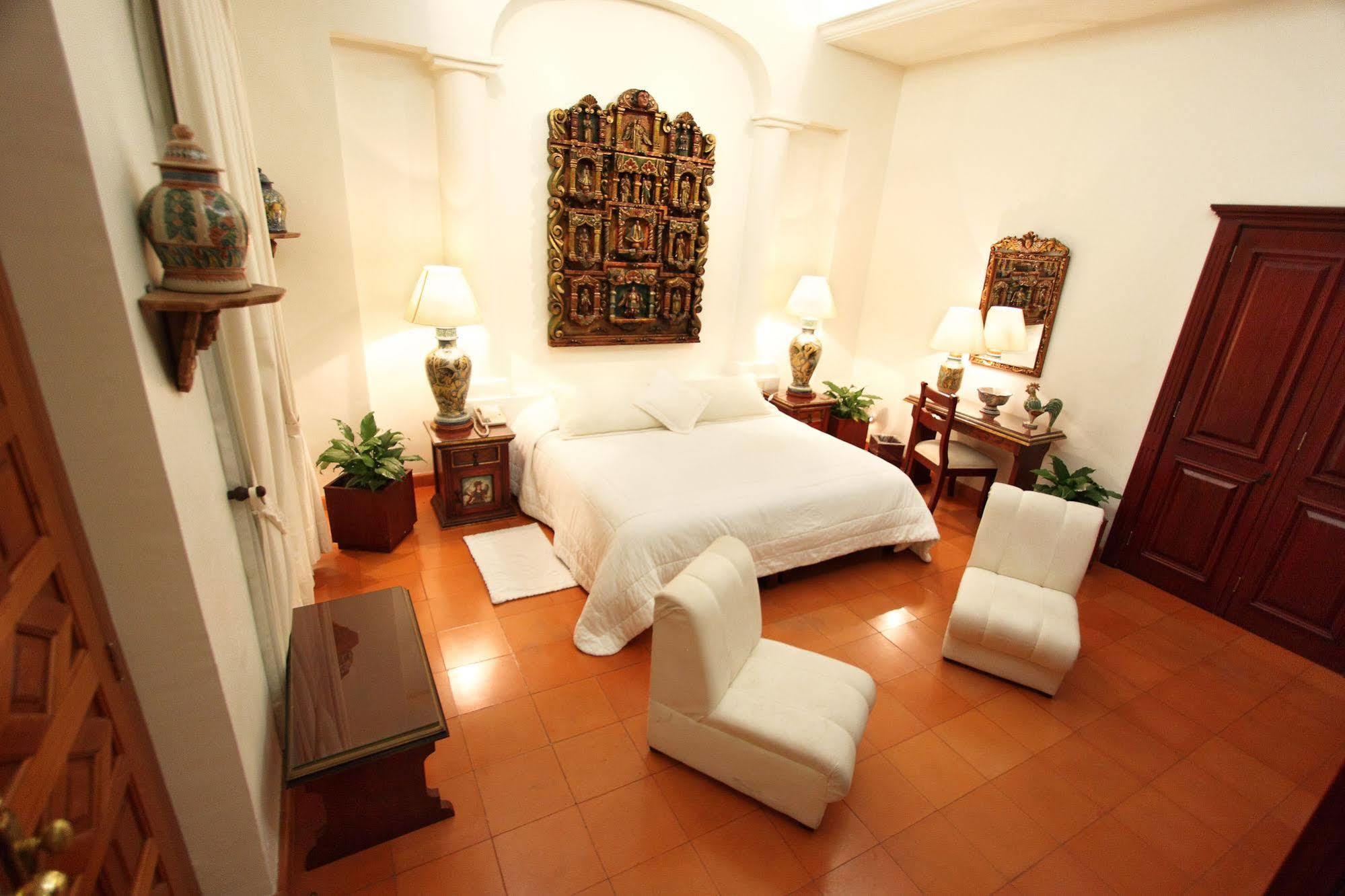 Hotel Boutique La Casa Azul Cuernavaca Buitenkant foto